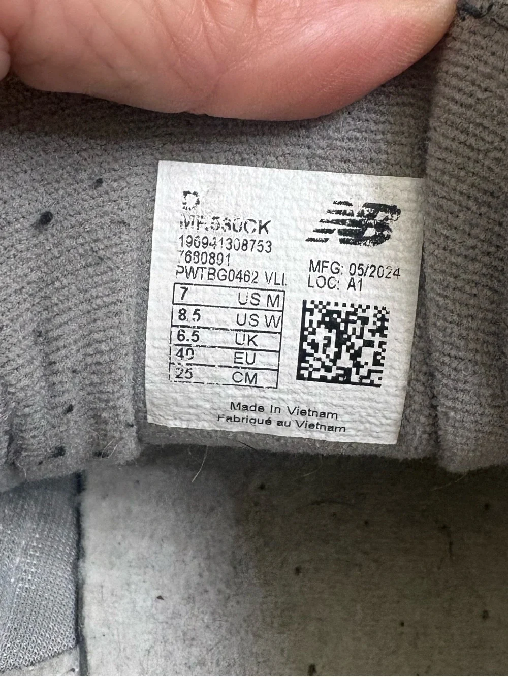 Nb 530 Gray & White Mesh Athletic Sneakers